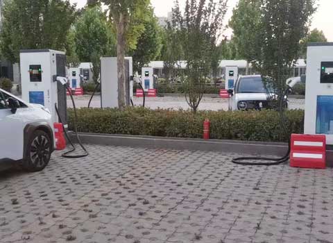 高效240kW智慧群充設備推廣(圖1)